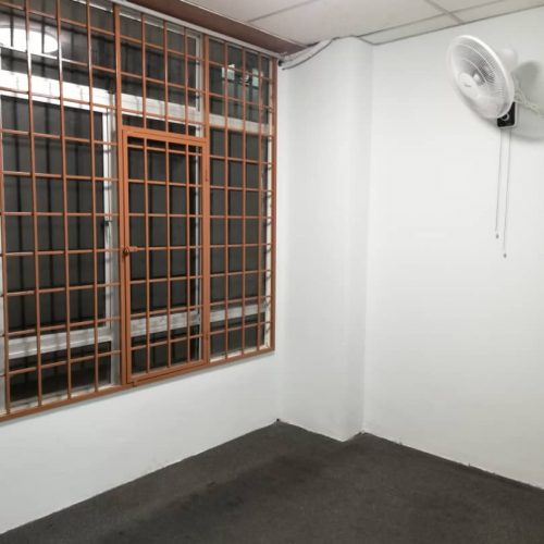 OTOMOBIL SEKSYEN 15-4
